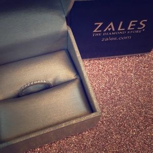 White gold diamond band